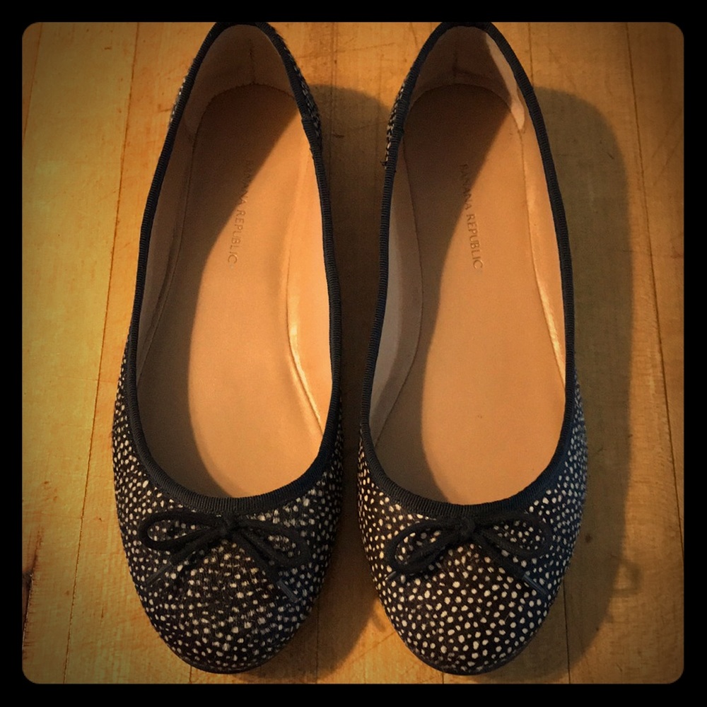 Banana Republic size 6.5 flats